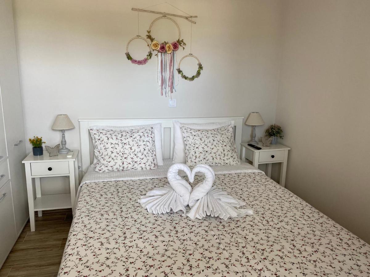 Philia Apartment Artemida  Ngoại thất bức ảnh